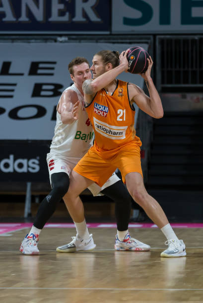 这背后的深 这背后的深