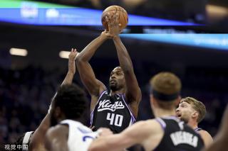 摔倒或铲球 摔倒或铲球