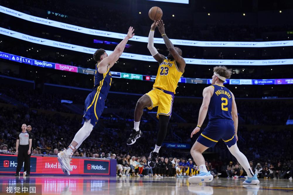 图安抚他 图安抚他